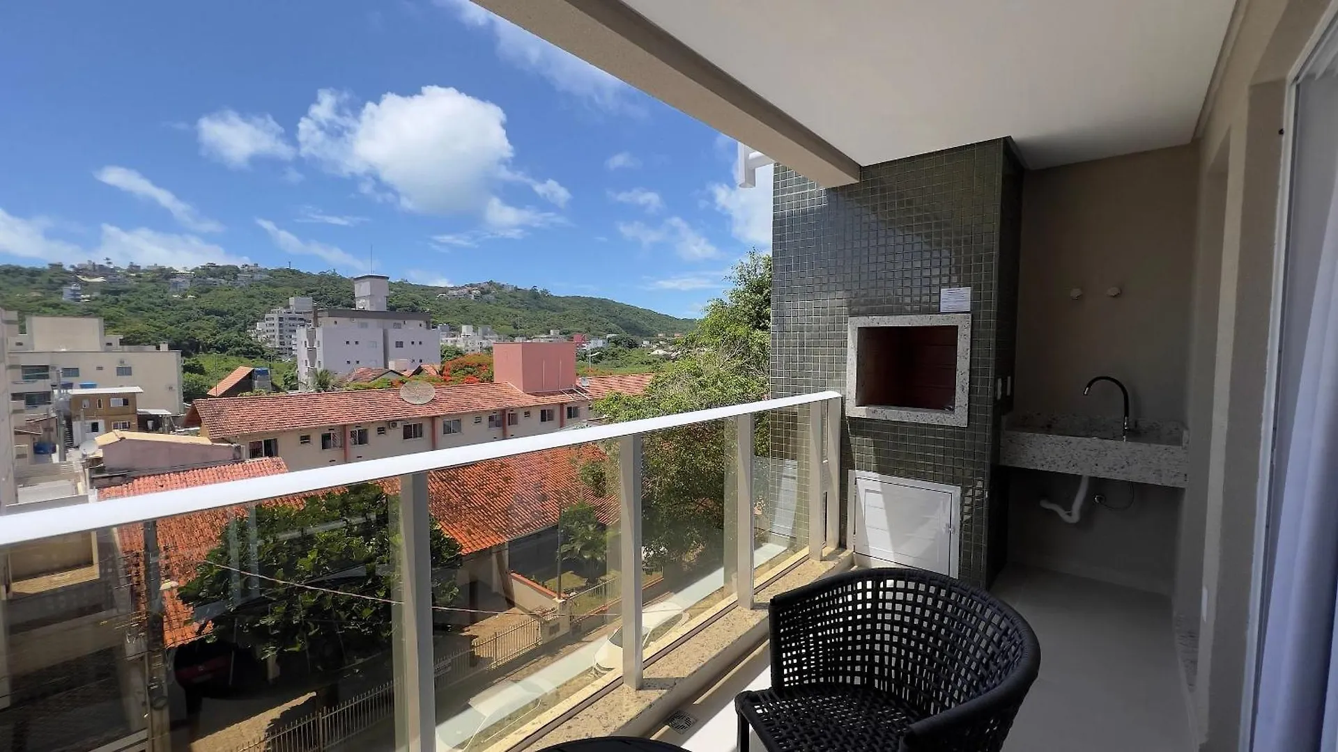 Barbados 302 - Excelente Apartamento 02 Suites - A Poucos Metros Da Praia De Bombas - Bombinhas