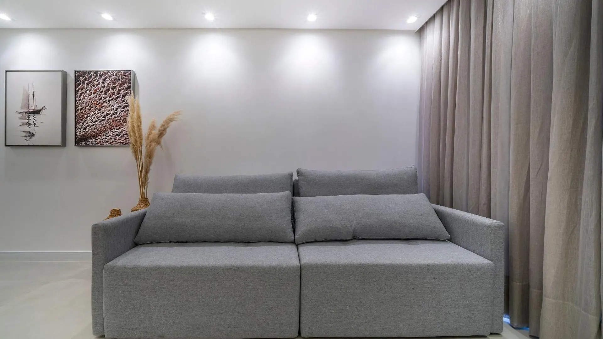 דירה בומבינאס Barbados 302 - Excelente Apartamento 02 Suites - A Poucos Metros Da Praia De Bombas -